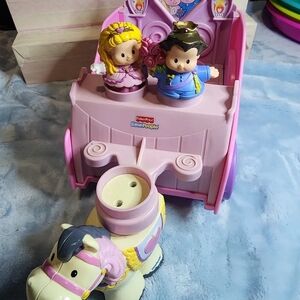 Fisher-Price Little People Royal Carriage - Pink and Purple